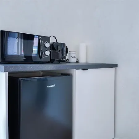 Alfa Doppelzimmer Mit Teekueche Und Terrasse Porsche Bosch L Gemeinschaftsbad Wifi Smarttv L Double With Kitchenette And Terrace L Shared Bathroom Bs21a5 Appartement *