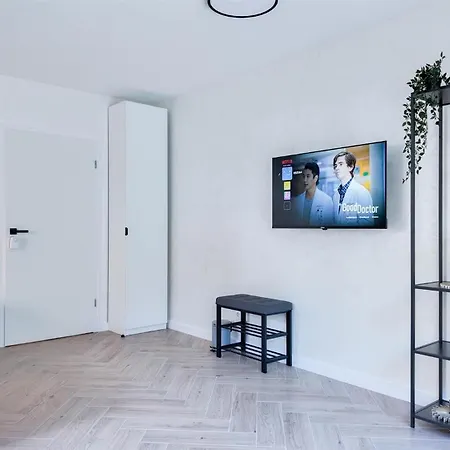 Alfa Doppelzimmer Mit Teekueche Und Terrasse Porsche Bosch L Gemeinschaftsbad Wifi Smarttv L Double With Kitchenette And Terrace L Shared Bathroom Bs21a5 Lejlighed