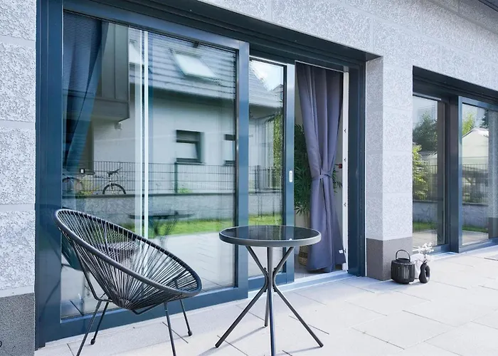 Alfa Doppelzimmer Mit Teekueche Und Terrasse Porsche Bosch L Gemeinschaftsbad Wifi Smarttv L Double With Kitchenette And Terrace L Shared Bathroom Bs21a5 Apartman *