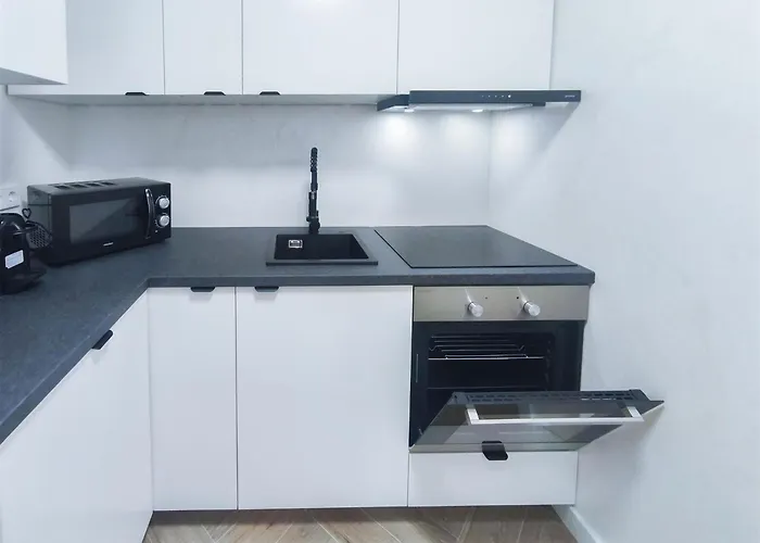 Alfa Doppelzimmer Mit Teekueche Und Terrasse Porsche Bosch L Gemeinschaftsbad Wifi Smarttv L Double With Kitchenette And Terrace L Shared Bathroom Bs21a5 * Stuttgart