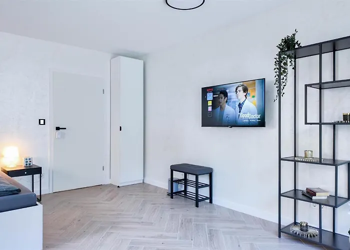 Alfa Doppelzimmer Mit Teekueche Und Terrasse Porsche Bosch L Gemeinschaftsbad Wifi Smarttv L Double With Kitchenette And Terrace L Shared Bathroom Bs21a5 Apartman